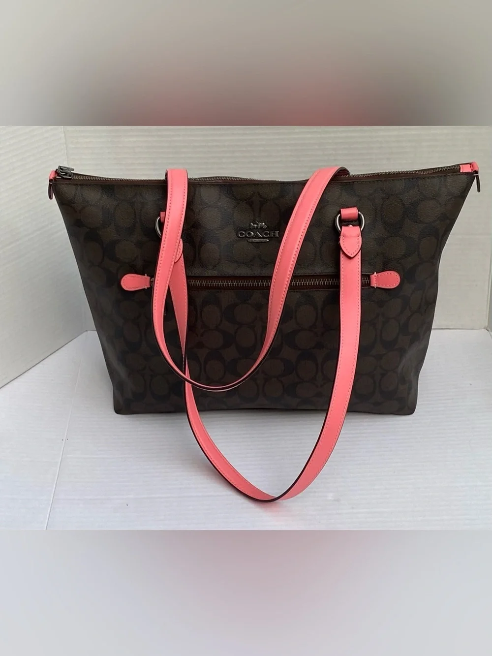 Coach GALLERY TOTE Brown Signature Tote with Pink Trim and Handles COACH BAGS 🩷